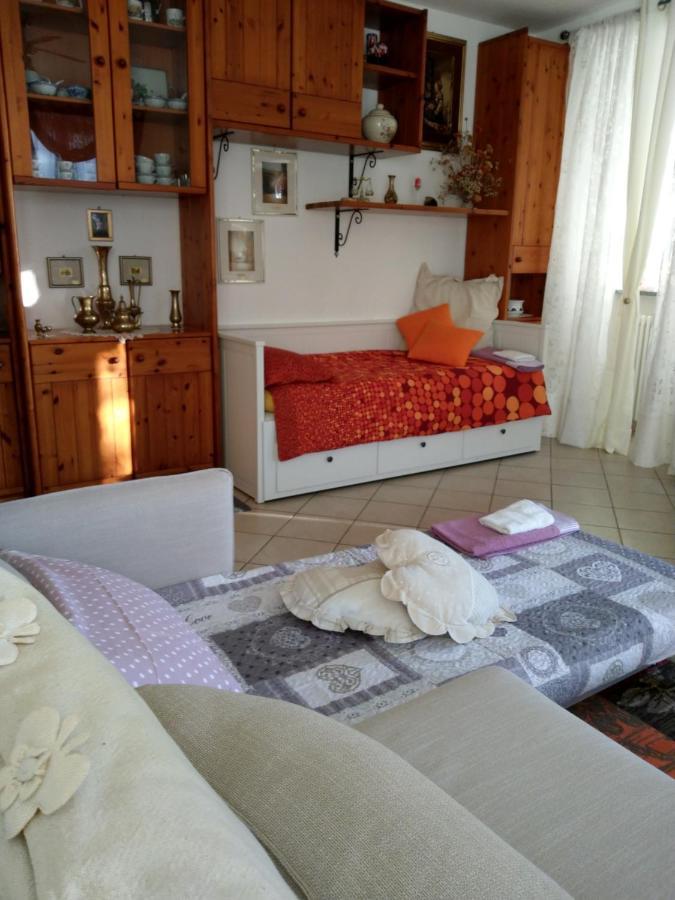 Villino Brunetto Azienda Agrituristica 卡莫利 外观 照片
